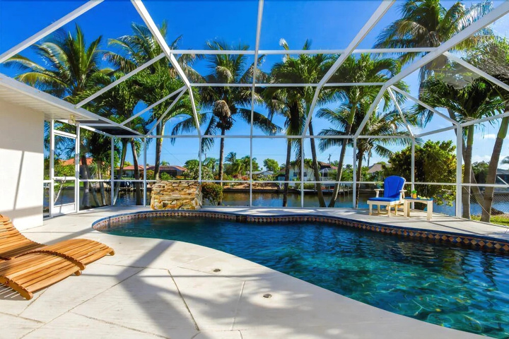 Pool 10 of 19