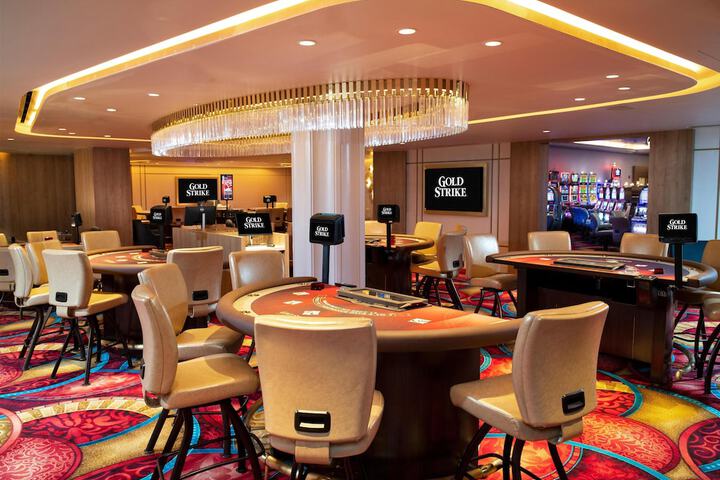 Entertainment 65 of 97