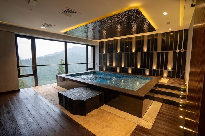 Pool 62 of 81