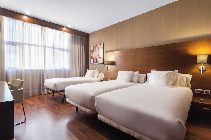 Room 10 of 87