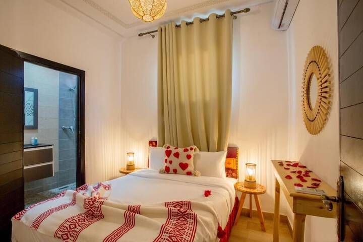 Room 4 of 31