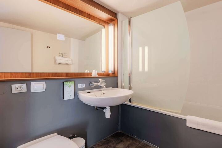Clean Restrooms