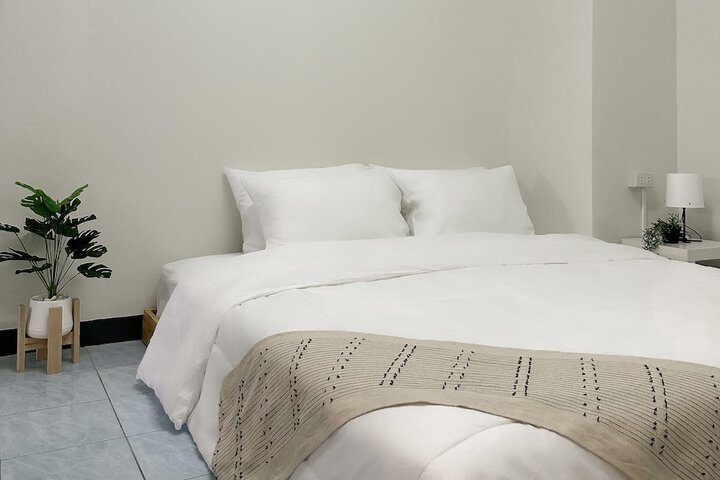 Room 18 of 80