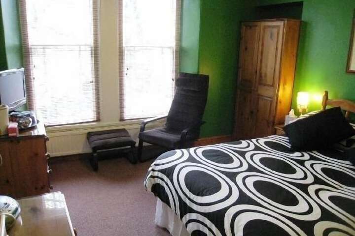 Room 4 of 14