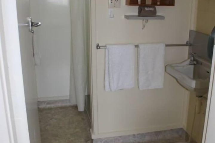Room 18 of 27