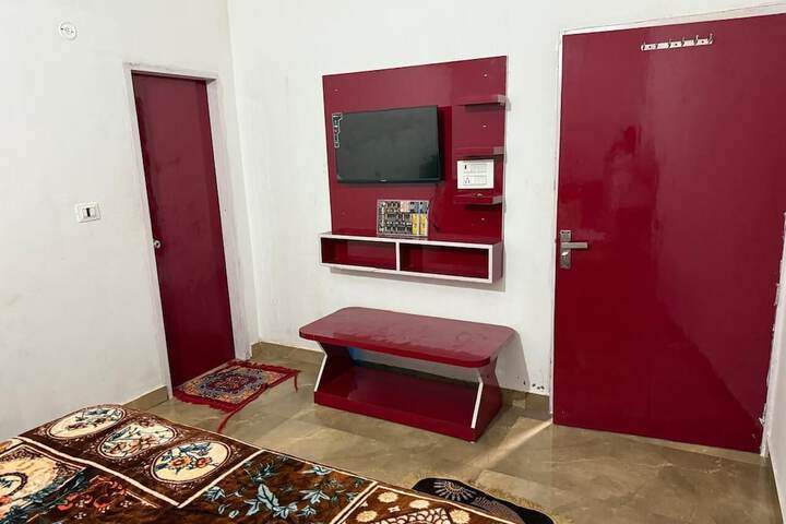 Room 8 of 23