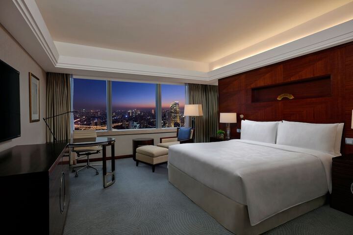 Room 13 of 65