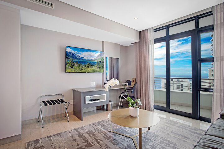 Room 73 of 210
