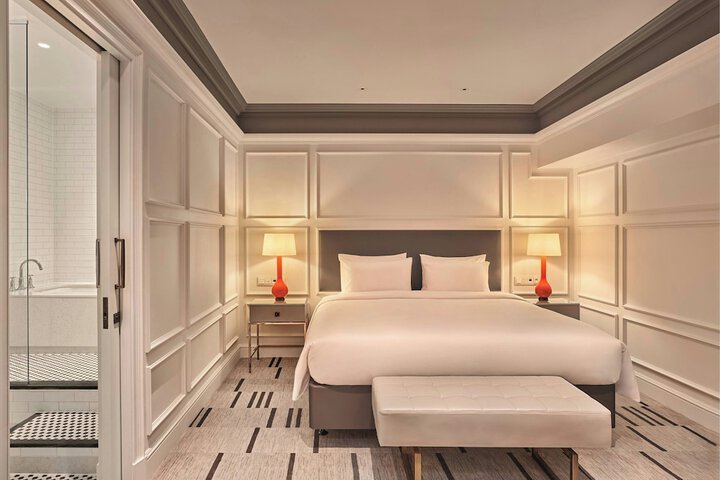 Room 43 of 110