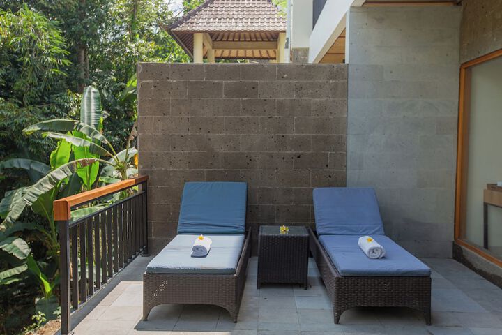 Terrace/Patio 30 of 49