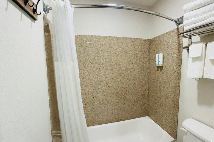 Room 29 of 38