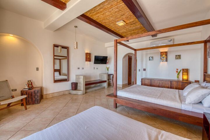 Room 9 of 29