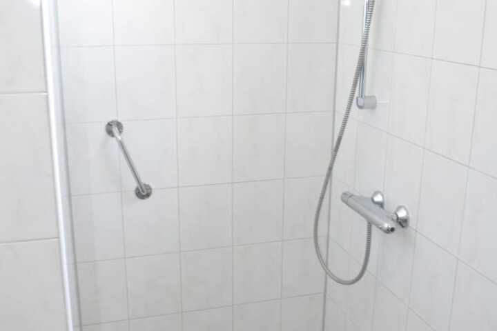 Room 13 of 37