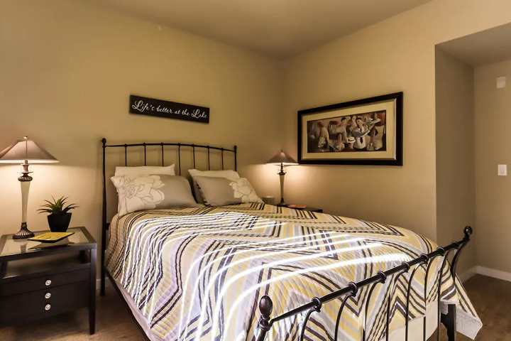 Room 7 of 10