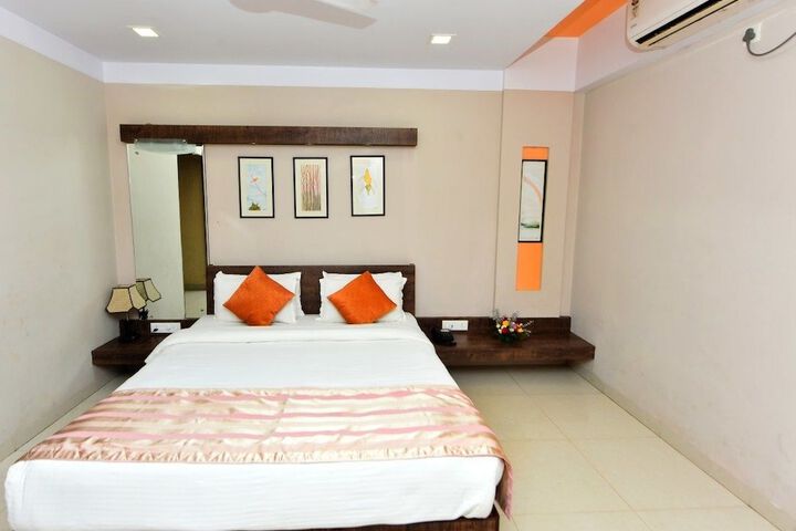 Room 19 of 73