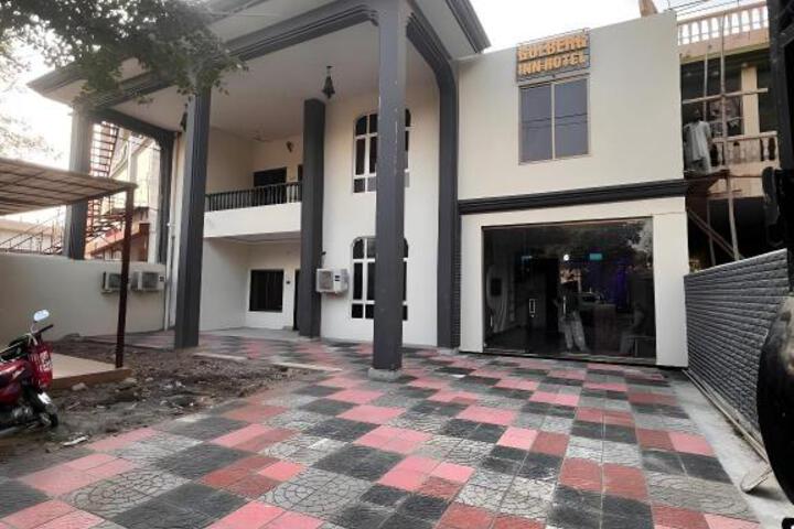 Gulberg Inn Hotel