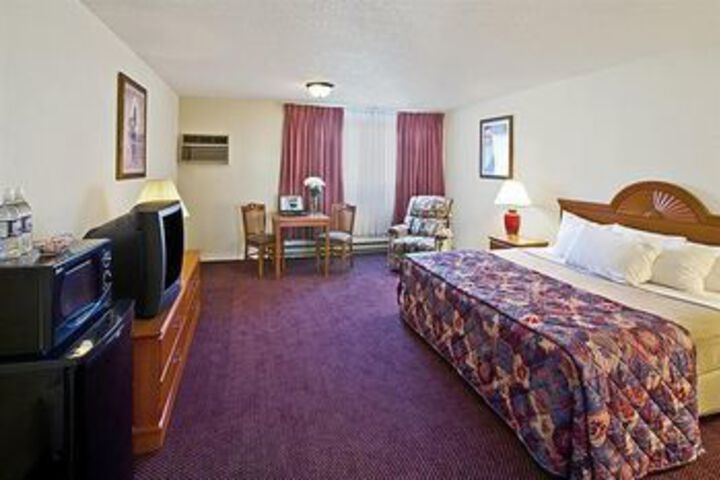Room 2 of 4
