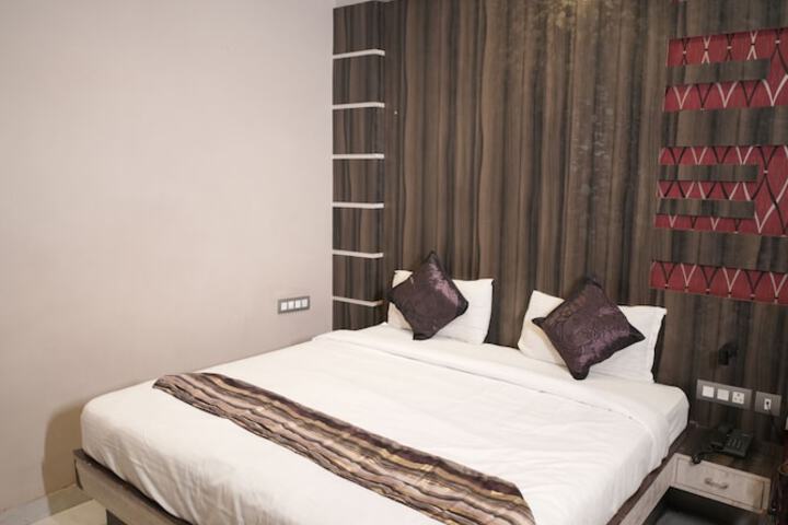 Room 15 of 25