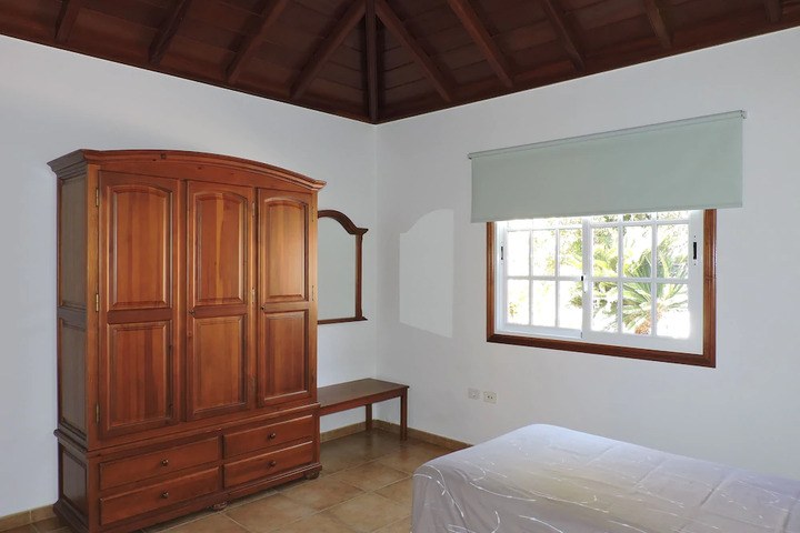 Room 6 of 7