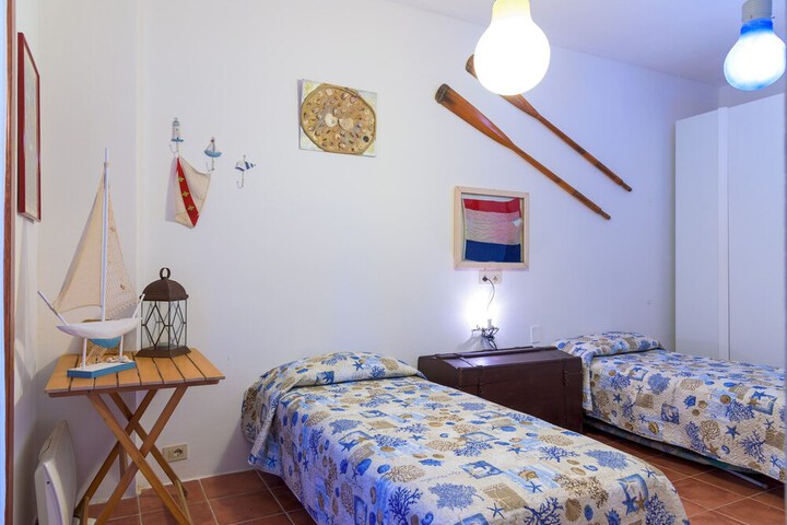Room 5 of 24