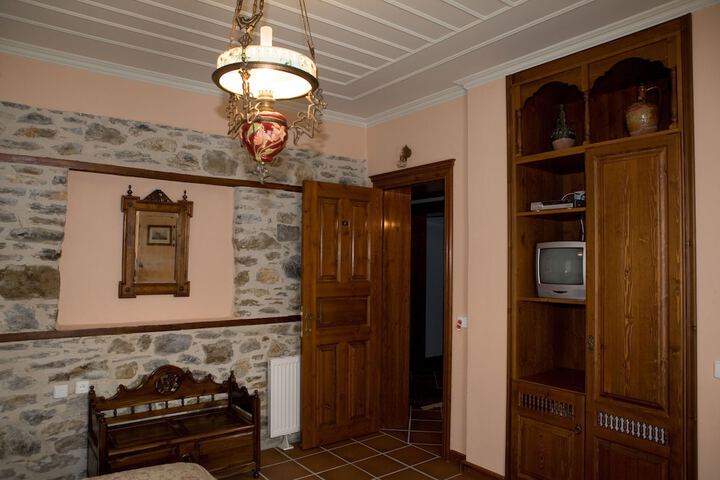 Room 22 of 94