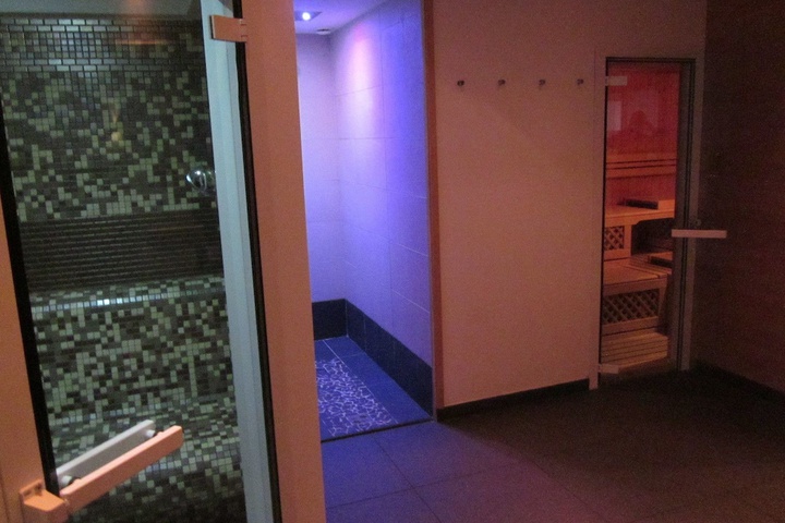 Room 37 of 69