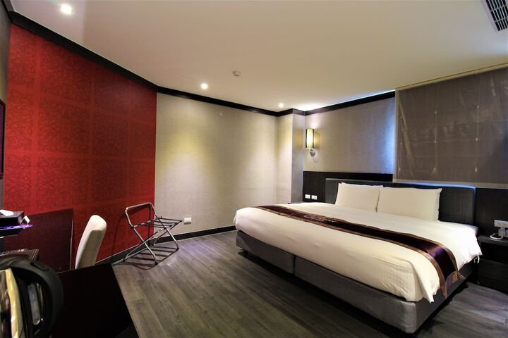 Room 15 of 64