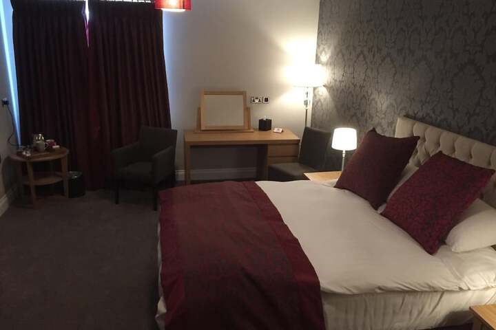 Room 14 of 34