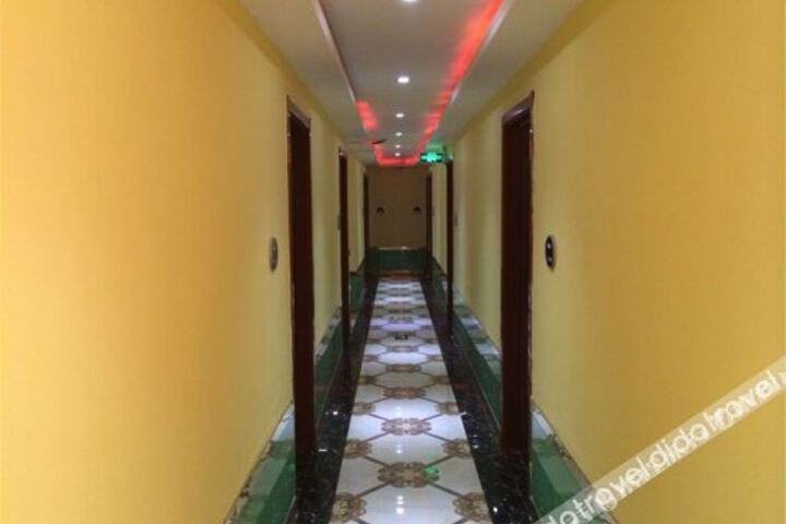 Hotel Interior 10 of 33