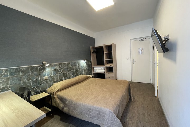 Room 6 of 47