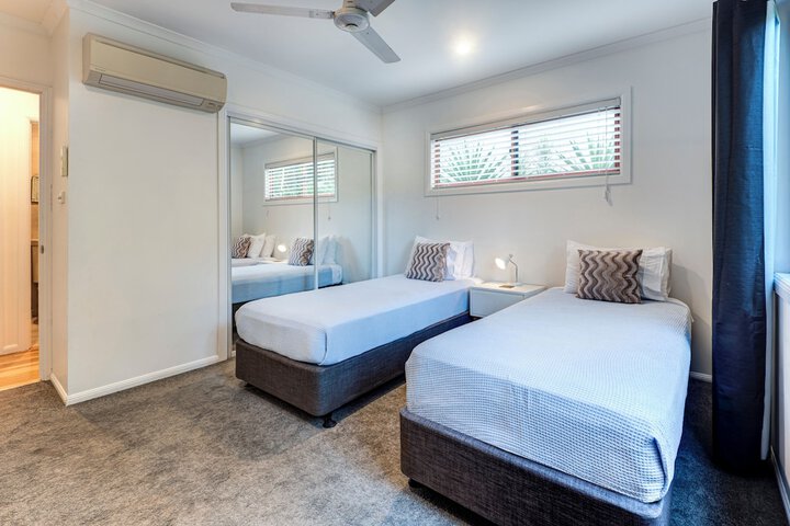 Room 4 of 19
