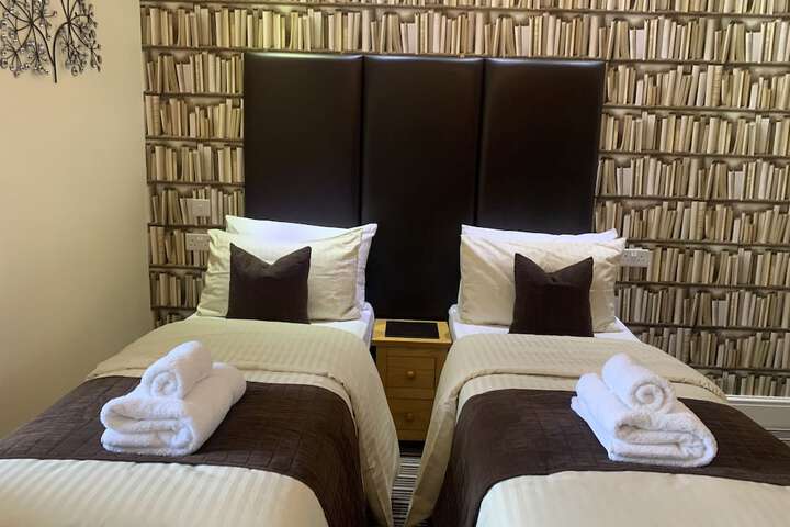 Room 15 of 65