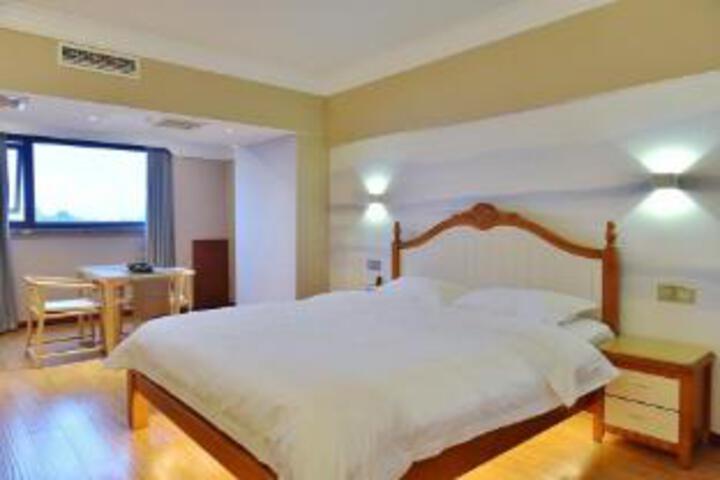 Room 7 of 7