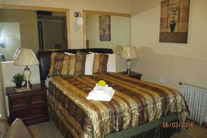Room 13 of 38