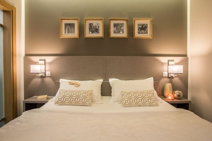 Room 8 of 48