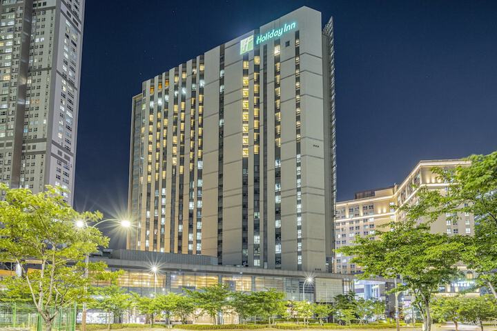 Hotel 77 of 83