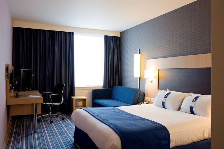 Room 4 of 29
