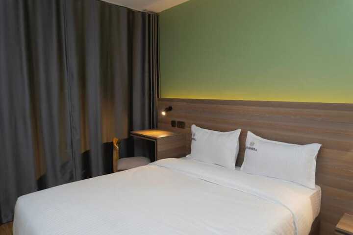 Room 3 of 16
