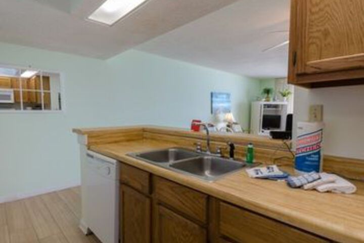 Room 15 of 18