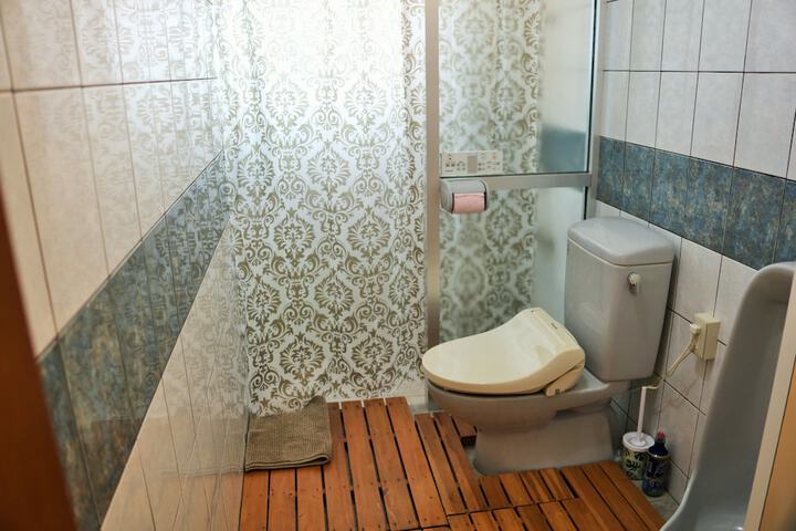 Room 14 of 35