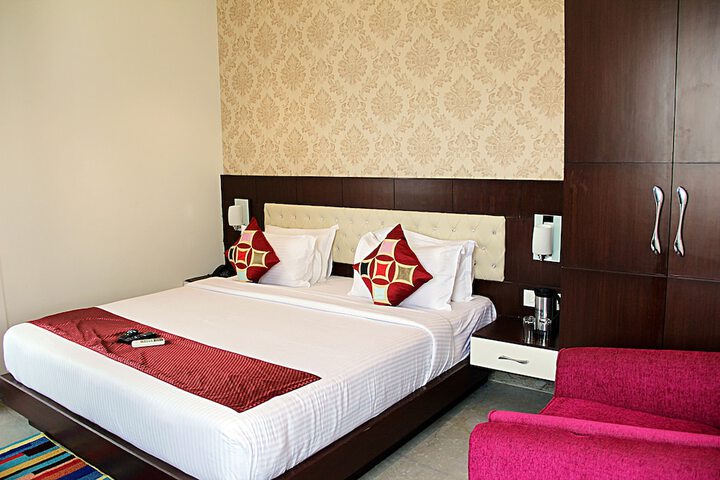 Room 13 of 54