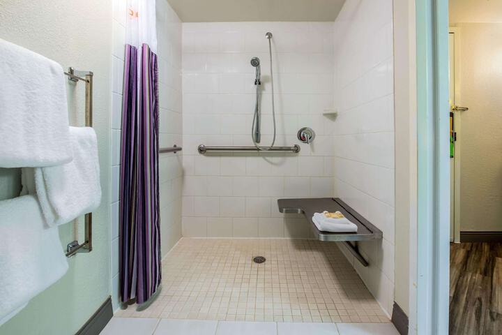 Double Accessible (15 of 18)