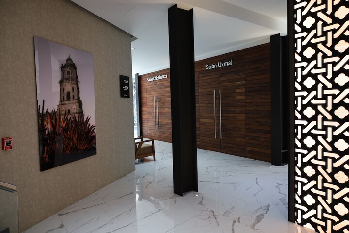 Business Center 143 of 176