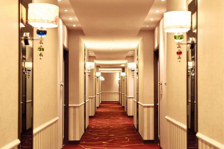 Room 14 of 41