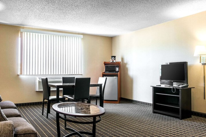 Room 20 of 35