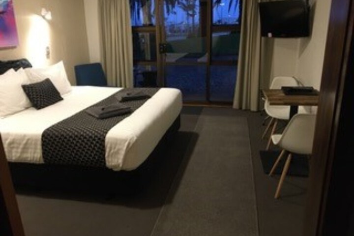 Room 44 of 141