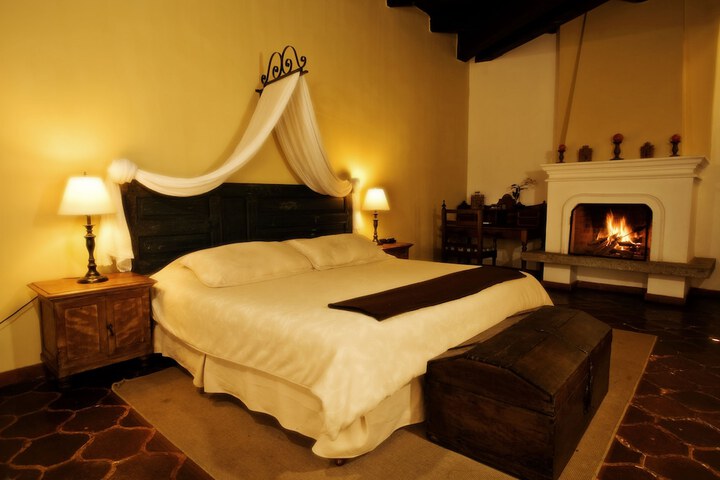 Room 7 of 28