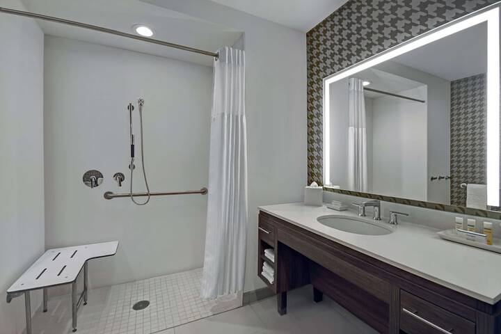 Bathroom shower