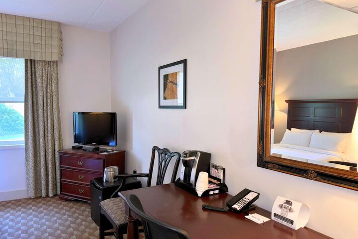 Room 18 of 113