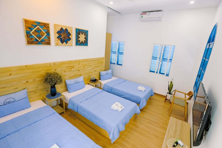 Room 8 of 24